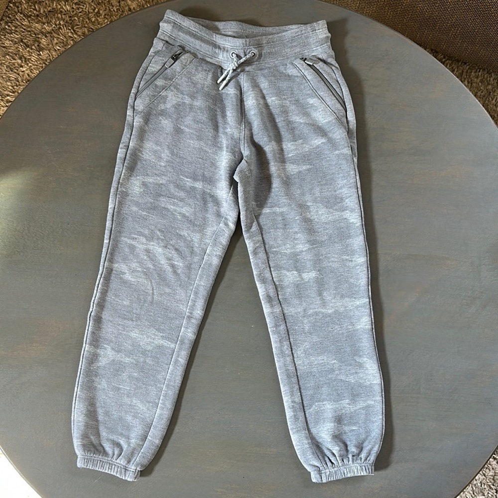 Athleta Gray Sweatpants Relaxed Fit Joggers. NWOT